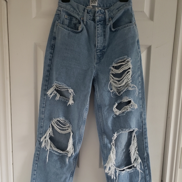 High Waisted Baggy Jeans - Picture 2 of 3
